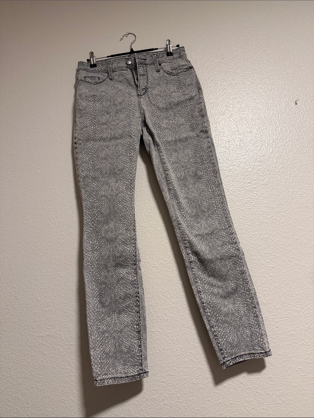 Universal Thread Gray Patterned Skinny Jeans